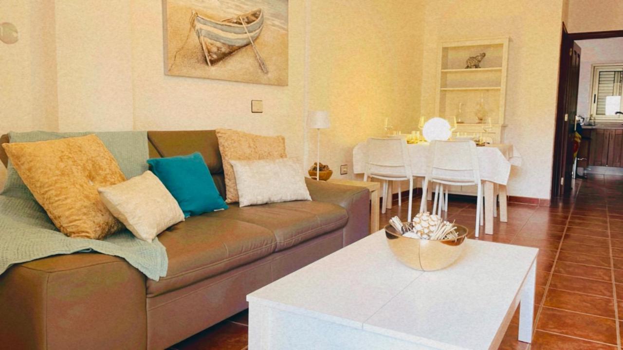 Apartamentos Vista Marina - El Medano Luaran gambar